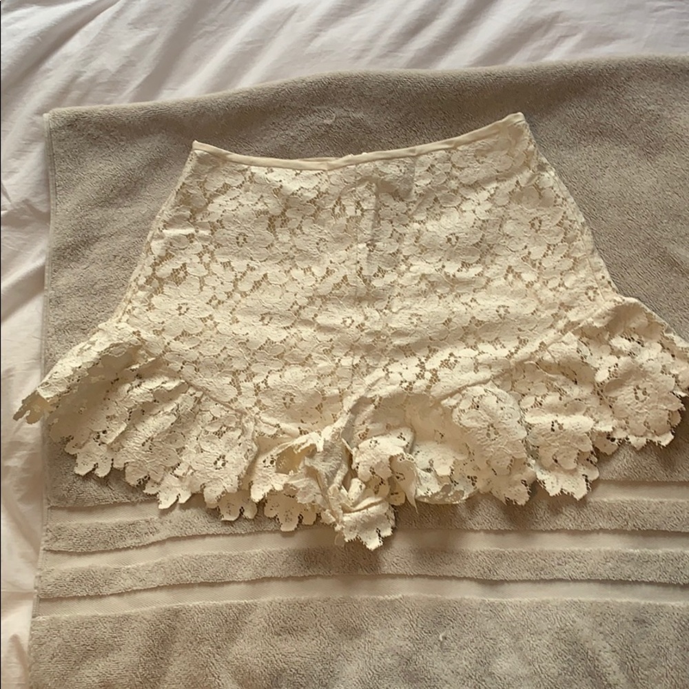 Saylor white shorts size small